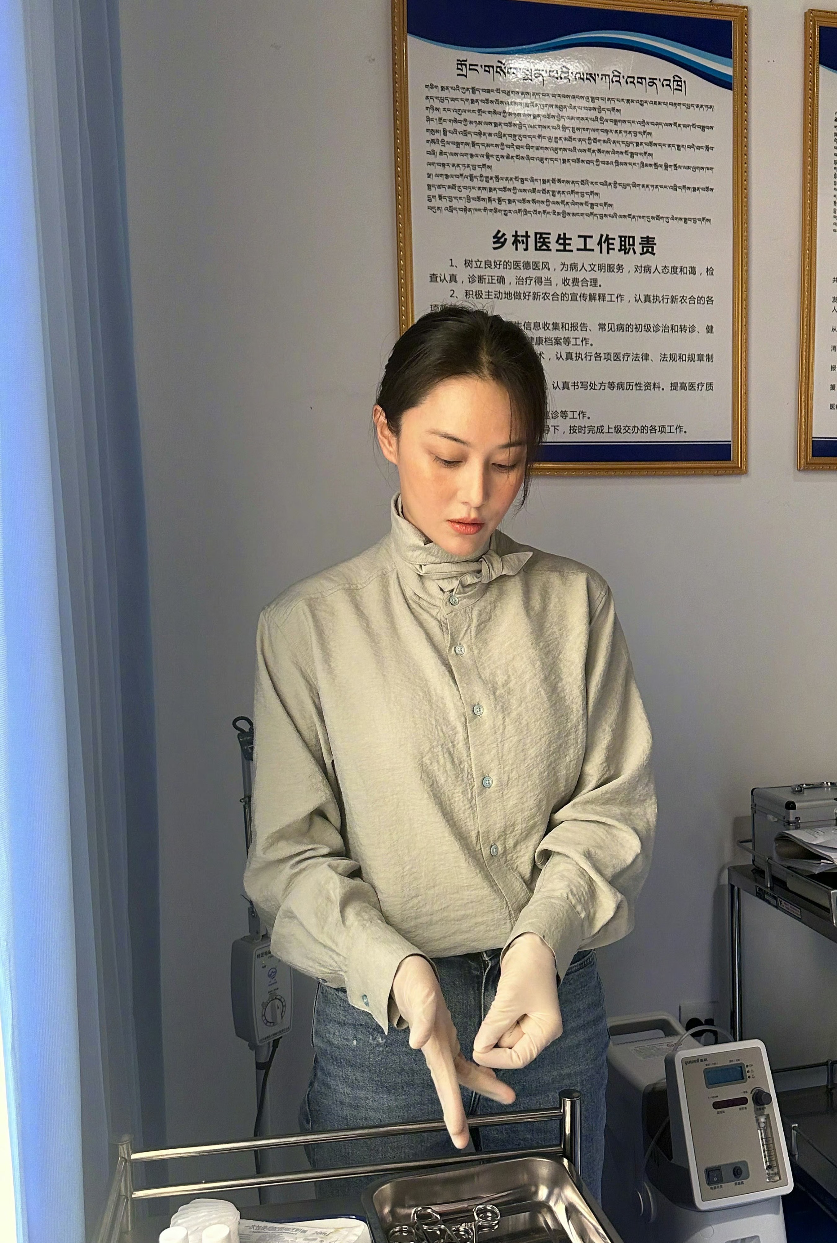 张馨予发现自己斑秃:张馨予近日在社交媒体上公开了自己的斑秃情况