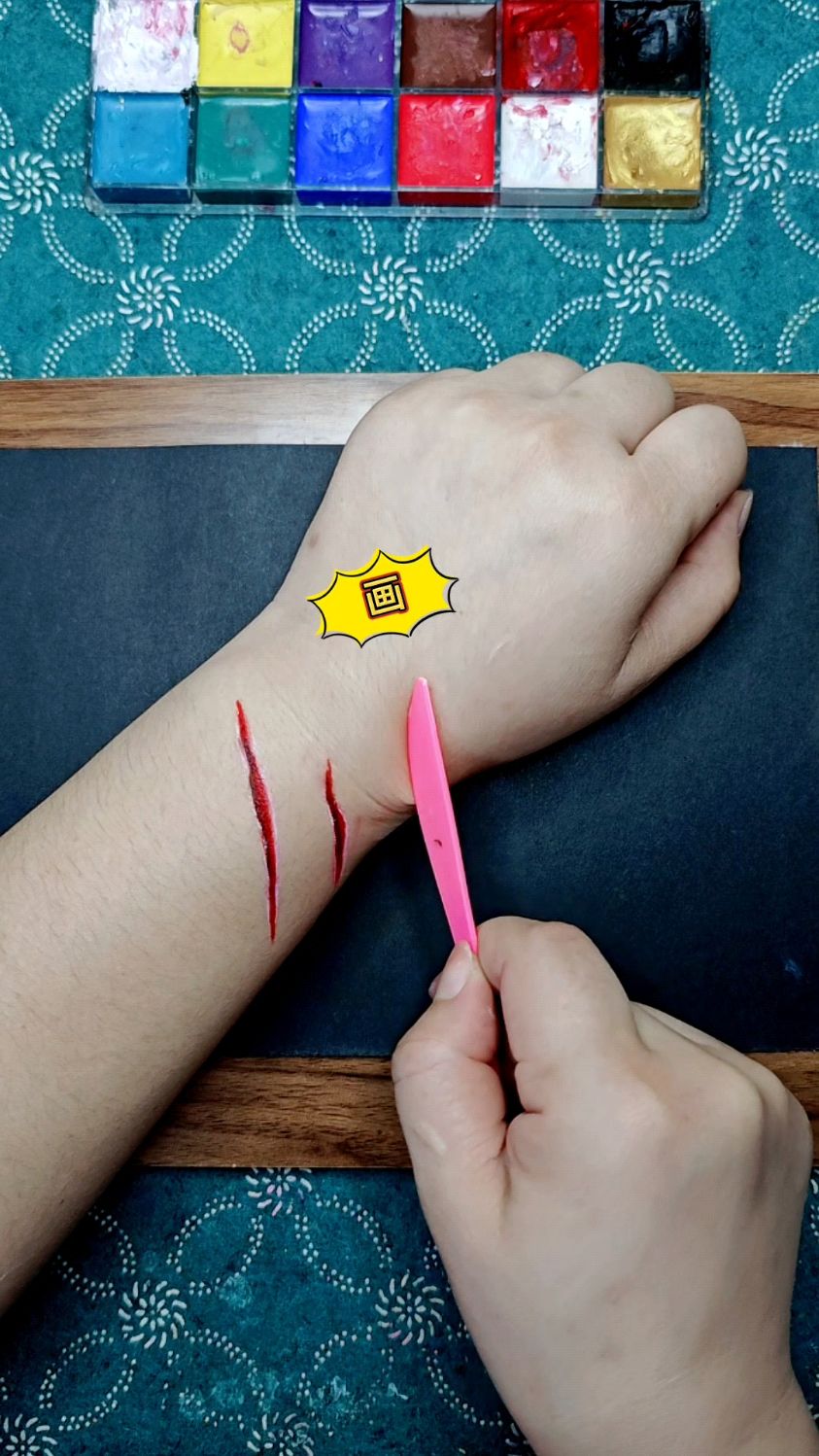 三步教会你画万圣节仿伤cos妆#学生党 #整蛊 #画伤口 #万圣节