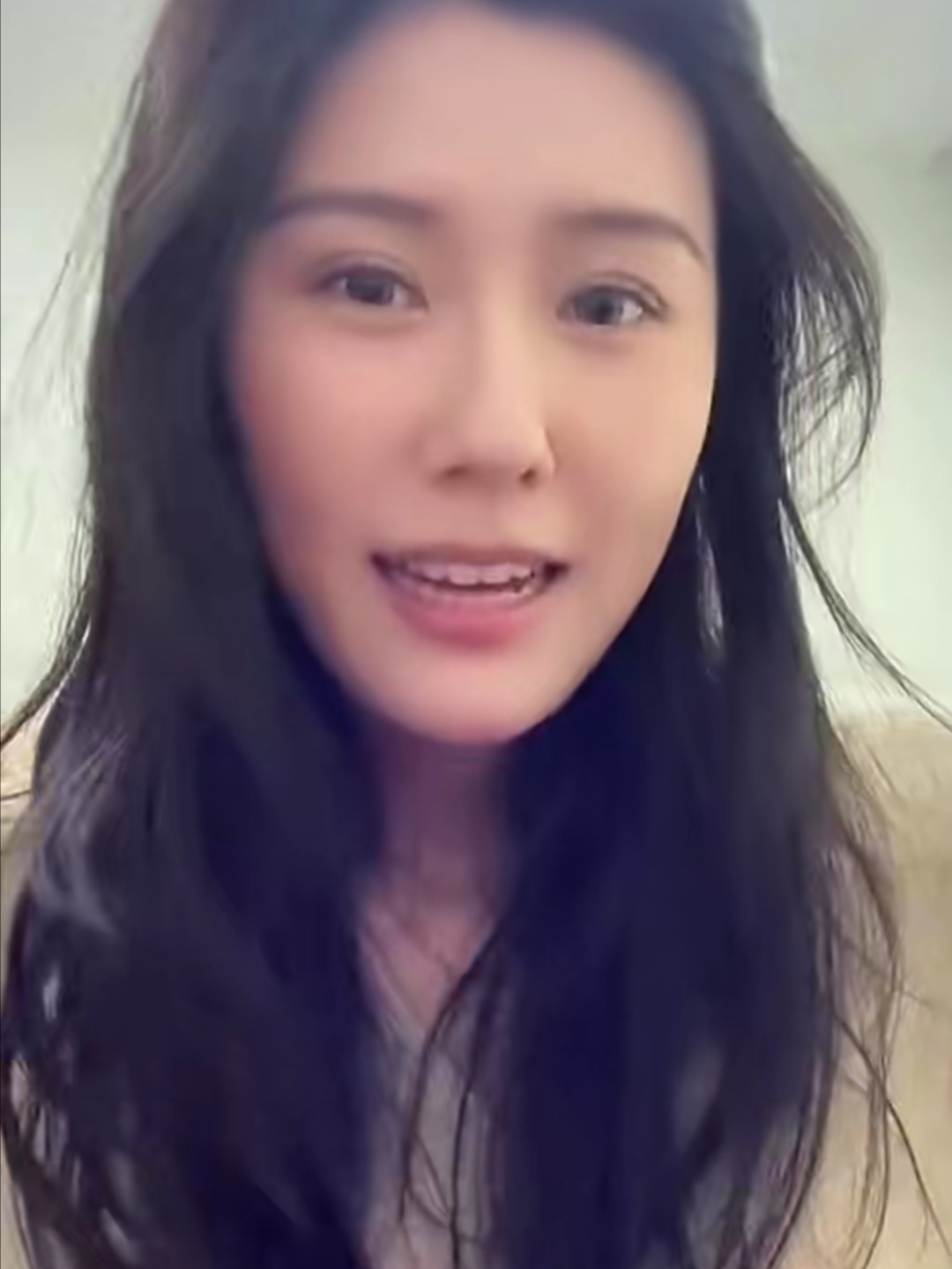 11月30日前游泳运动员刘湘在社交媒体上回应泳装照片被指擦边质疑
