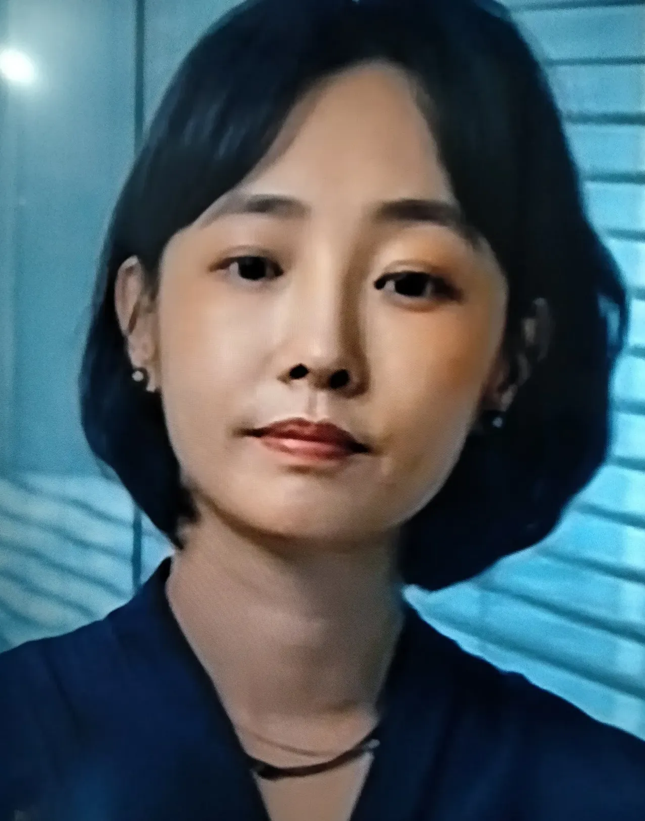 观央八的剧,最大的收获是每天目睹这张平静的脸!