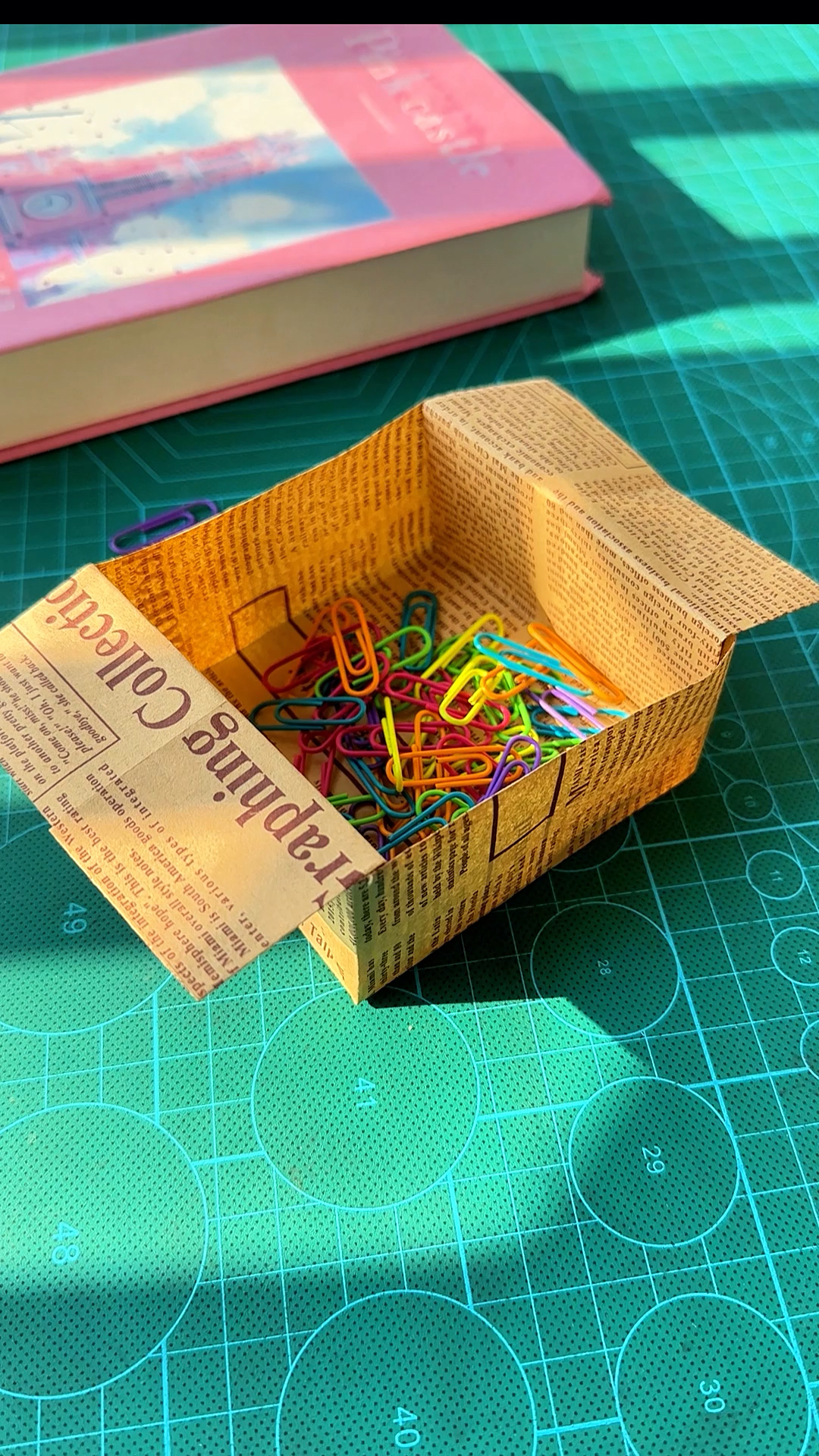 学会这个折纸收纳盒,春节总能派上用场