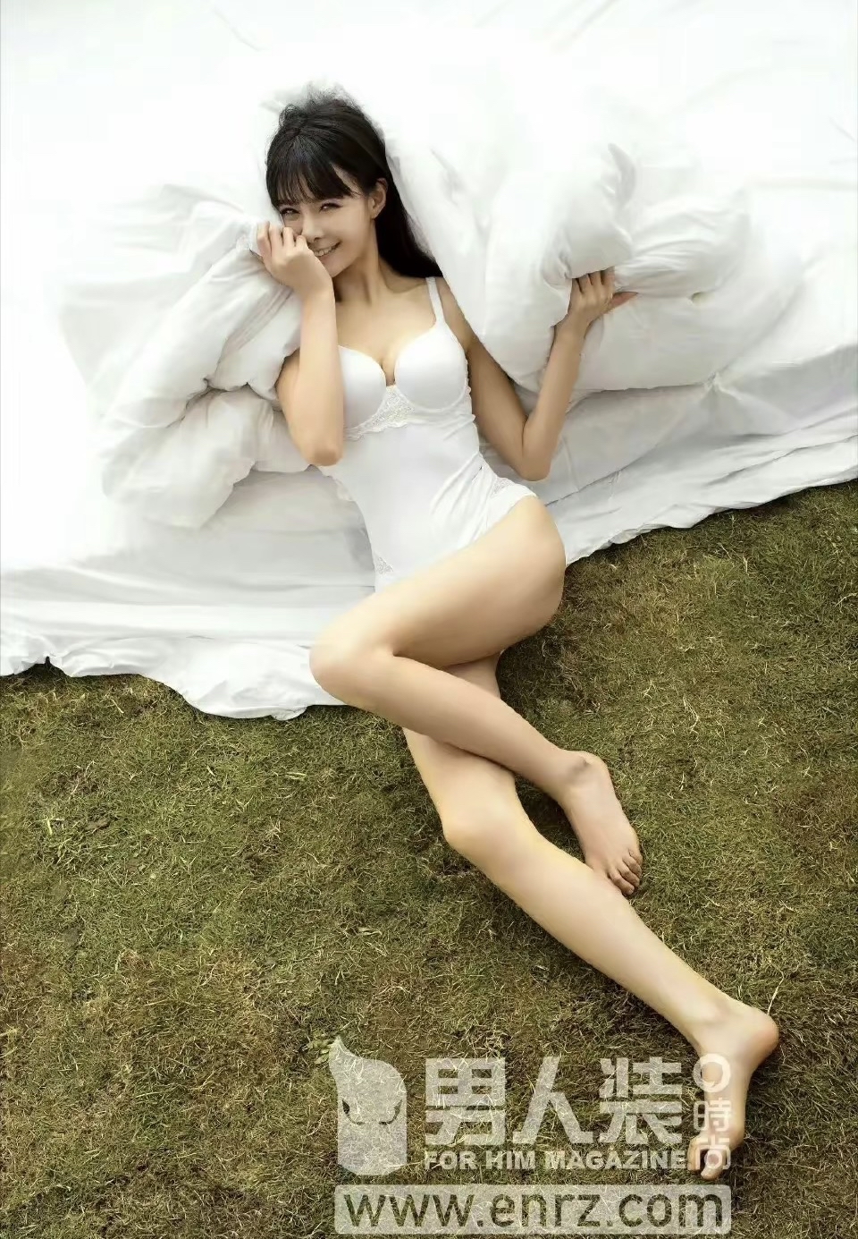 沈梦辰:曲线魅力全开,身材比例羡煞旁人!