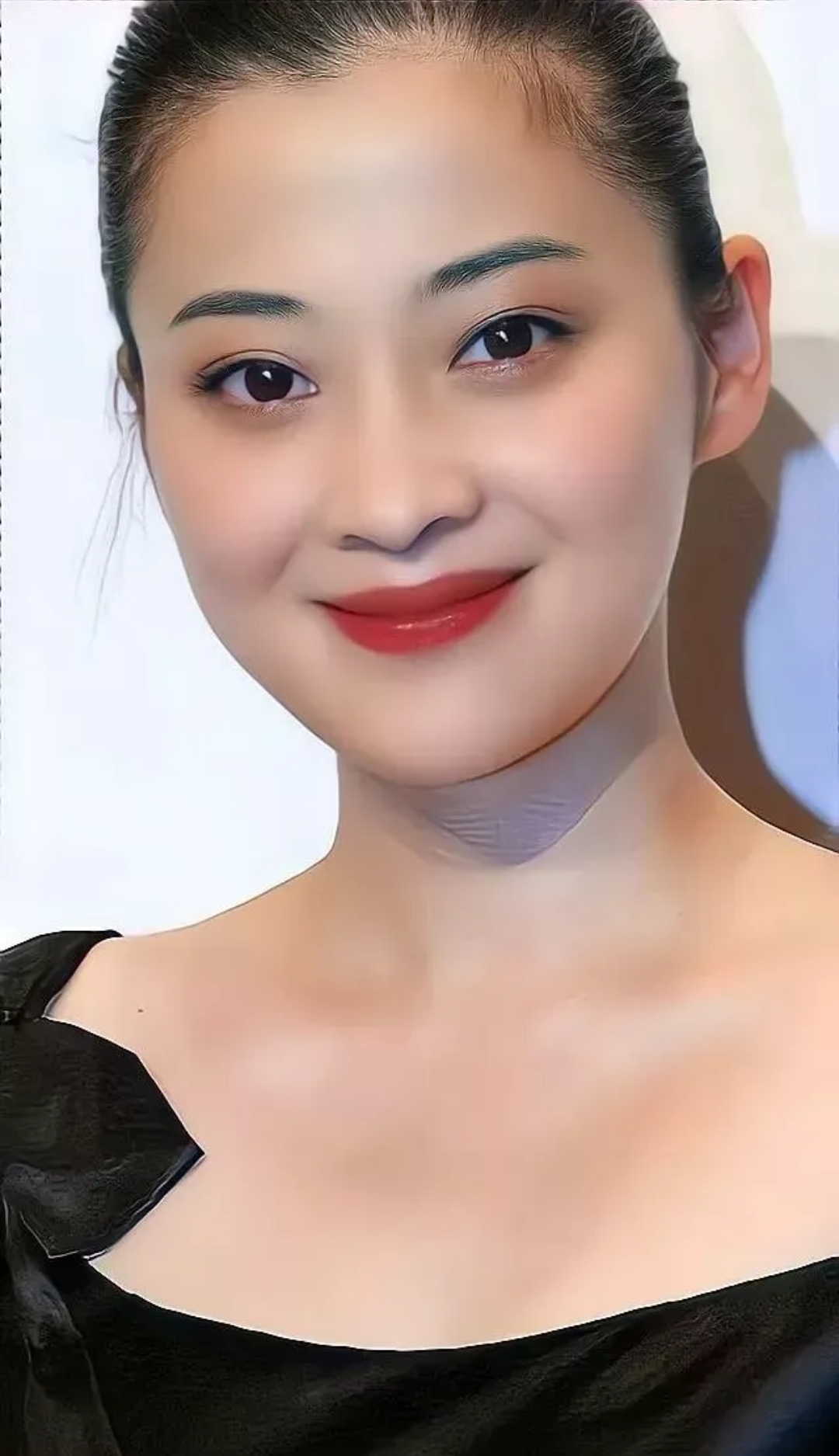 著名演员梅婷说:"我也结过两次婚,第一次婚姻的时候是20多岁,两个人从