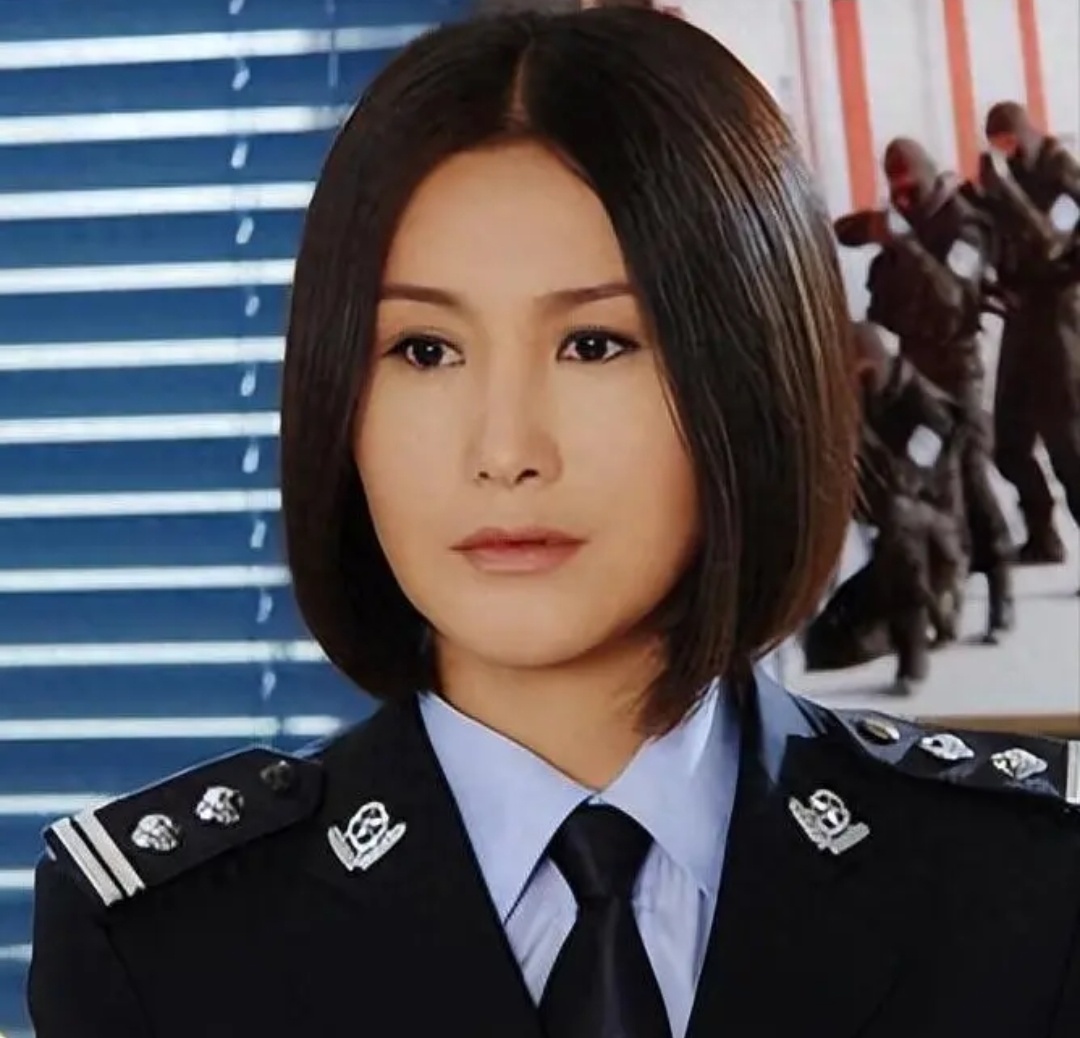 居然看见了重案六组,这个戏真不错,还在重播,特别是英姿飒爽的季洁一