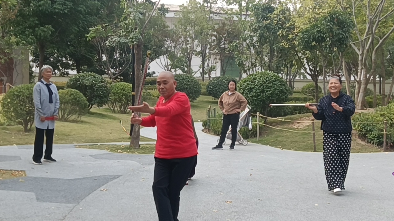 生活乐趣多生活美,心情舒畅精神,开心快乐每抑泄 鹤翔庄气功赵国庆