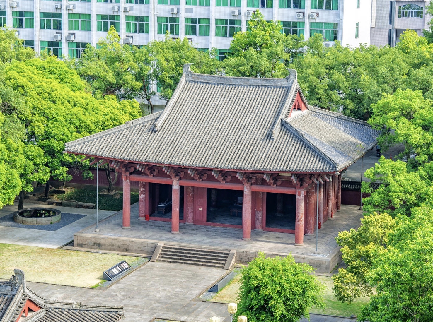 福州,长江以南地区最古老的木构建筑||花两块钱门票,穿越回千年.