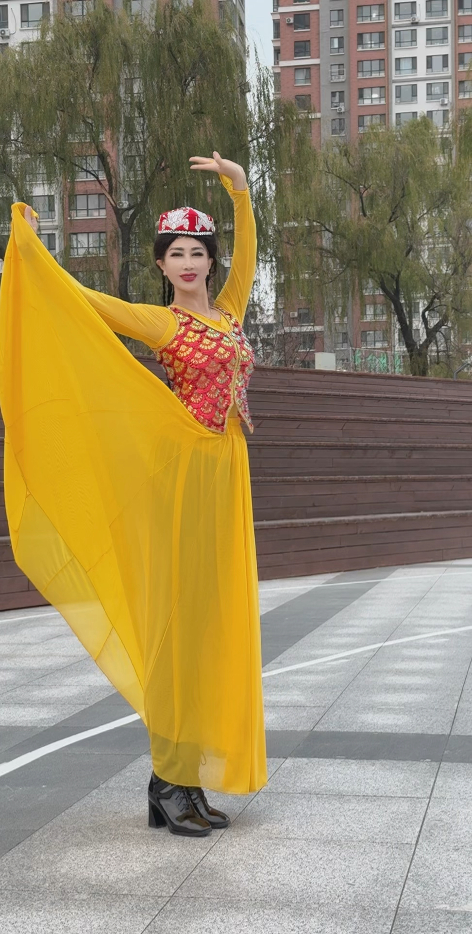 天山天池新疆舞送给大家 天山天池新疆舞送给大家