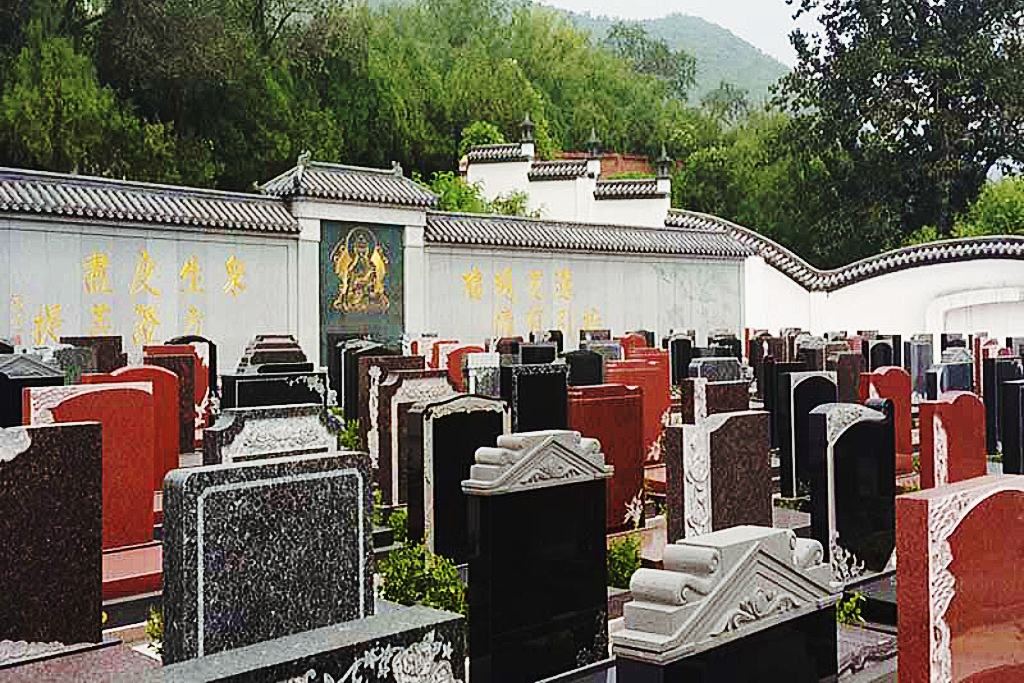 昌平凤凰山陵园:青山绿水畔的静谧归息之所