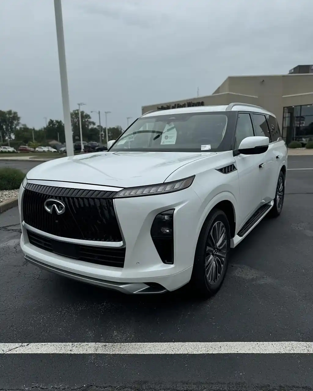 豪华大七座suv新标杆!新一代英菲尼迪qx80霸气驾临