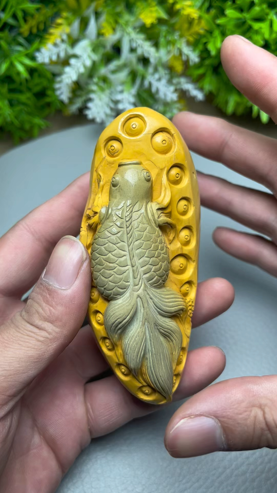 阿拉善雕刻手把件