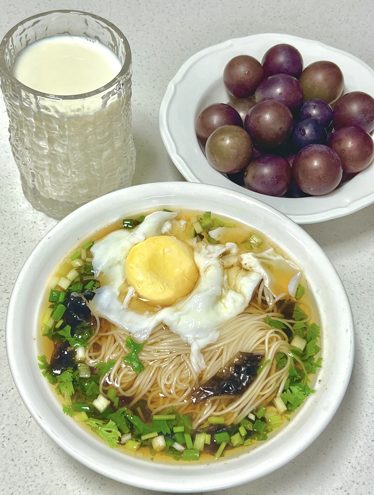 早安丰盛早餐开始活力的一天