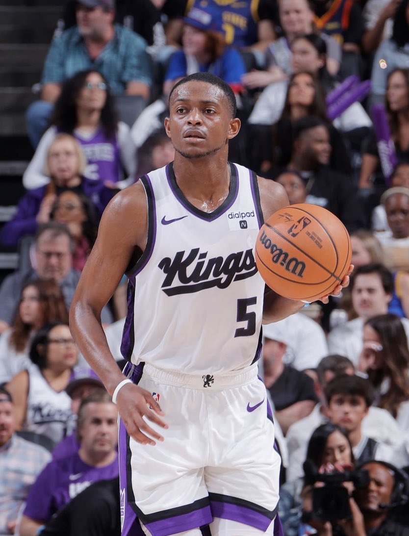 迈阿密热火队对扬尼斯·阿德托昆博,安东尼·爱德华兹和德阿龙