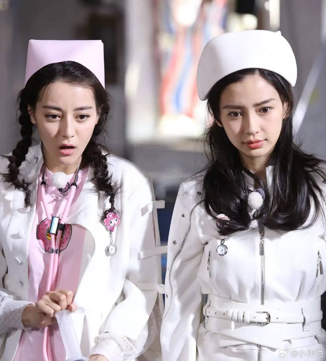 考古迪丽热巴和angelababy同框合照两个颜霸的碰撞
