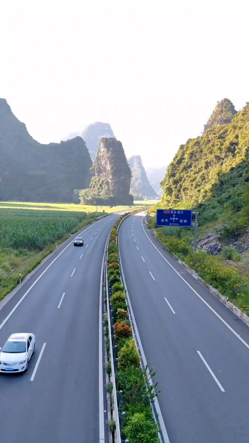 最美高速公路图片