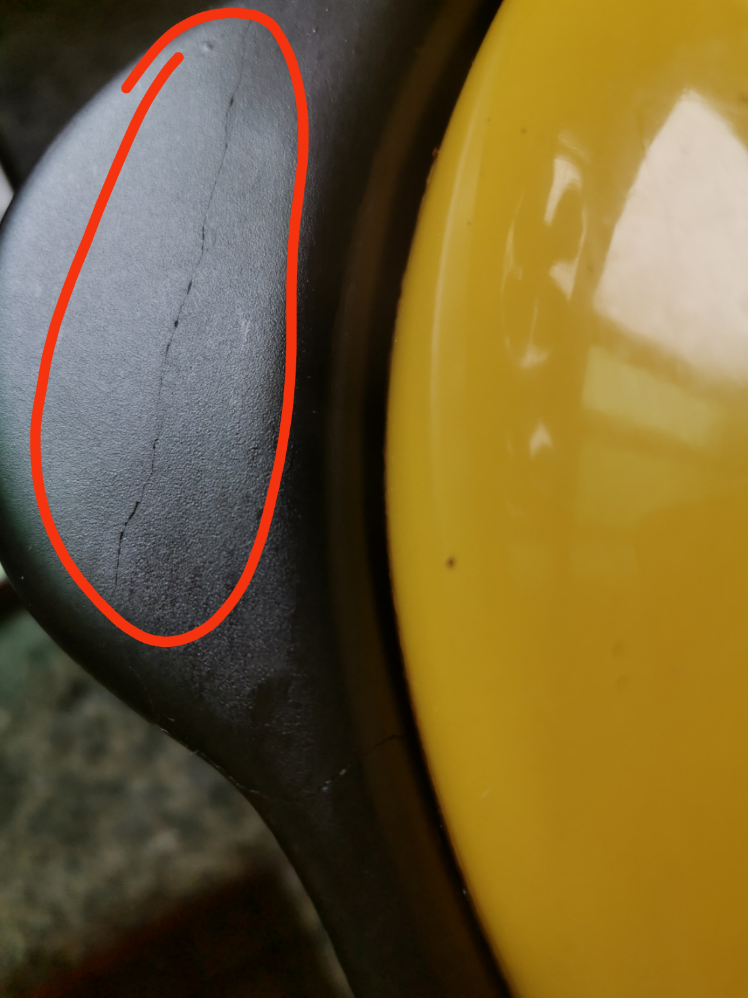 买了一口锅砂锅,买回来的时候我就来试了一下,把水装起都很漏水,要求