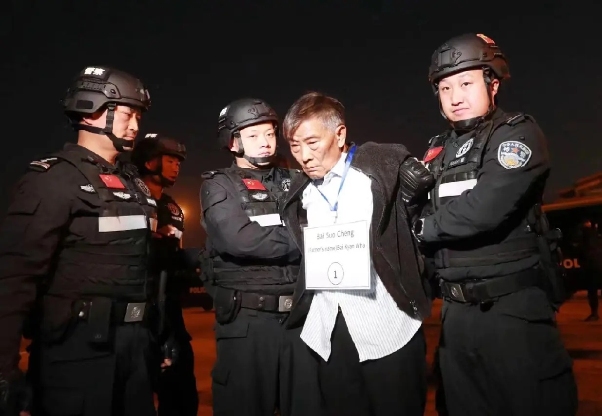 影影绰绰的,博主认为这个势力的嫌疑最大,他就是果敢四大家族的余孽