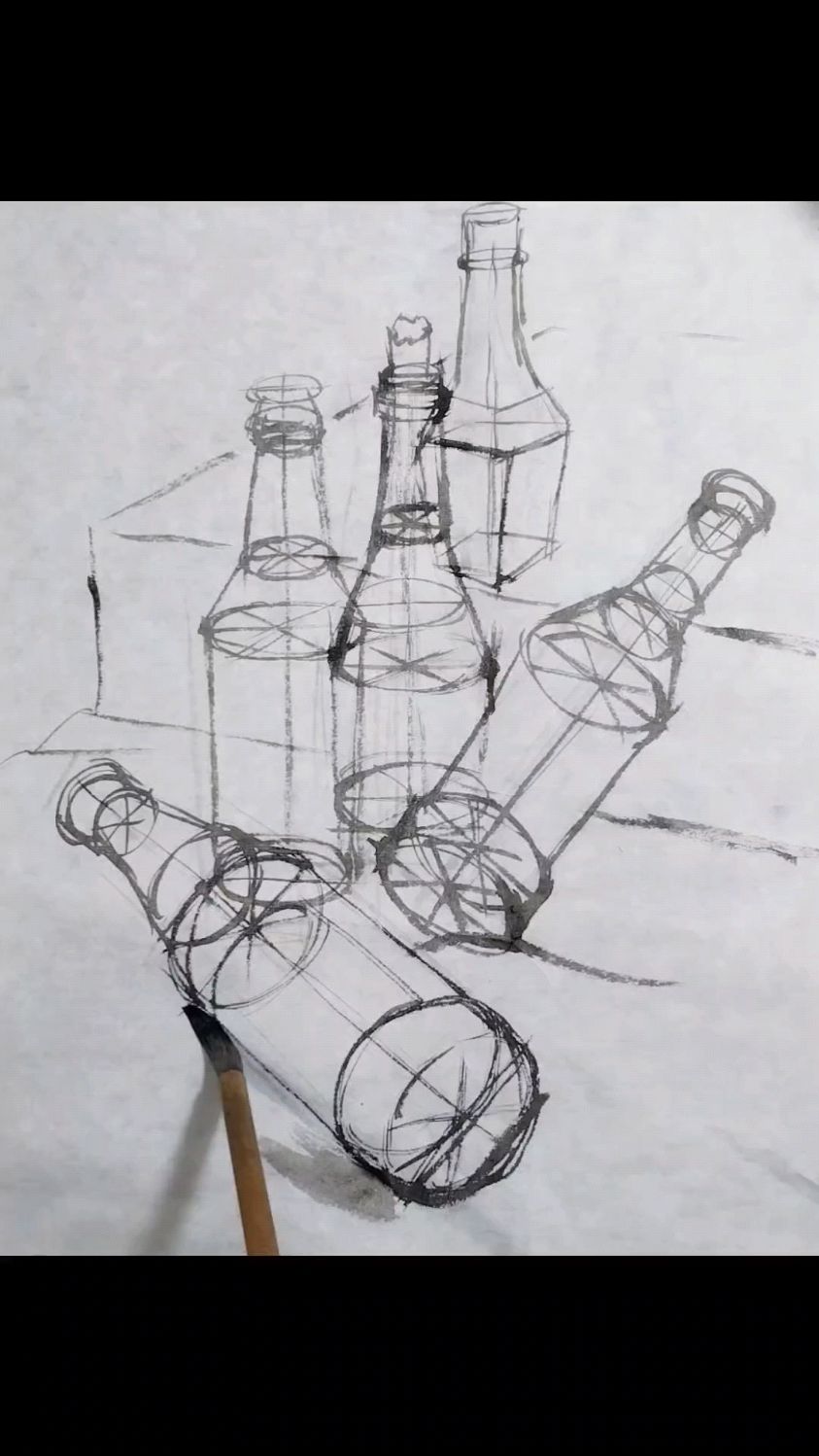 毛笔水墨结构素描《玻璃啤酒瓶组合写生》