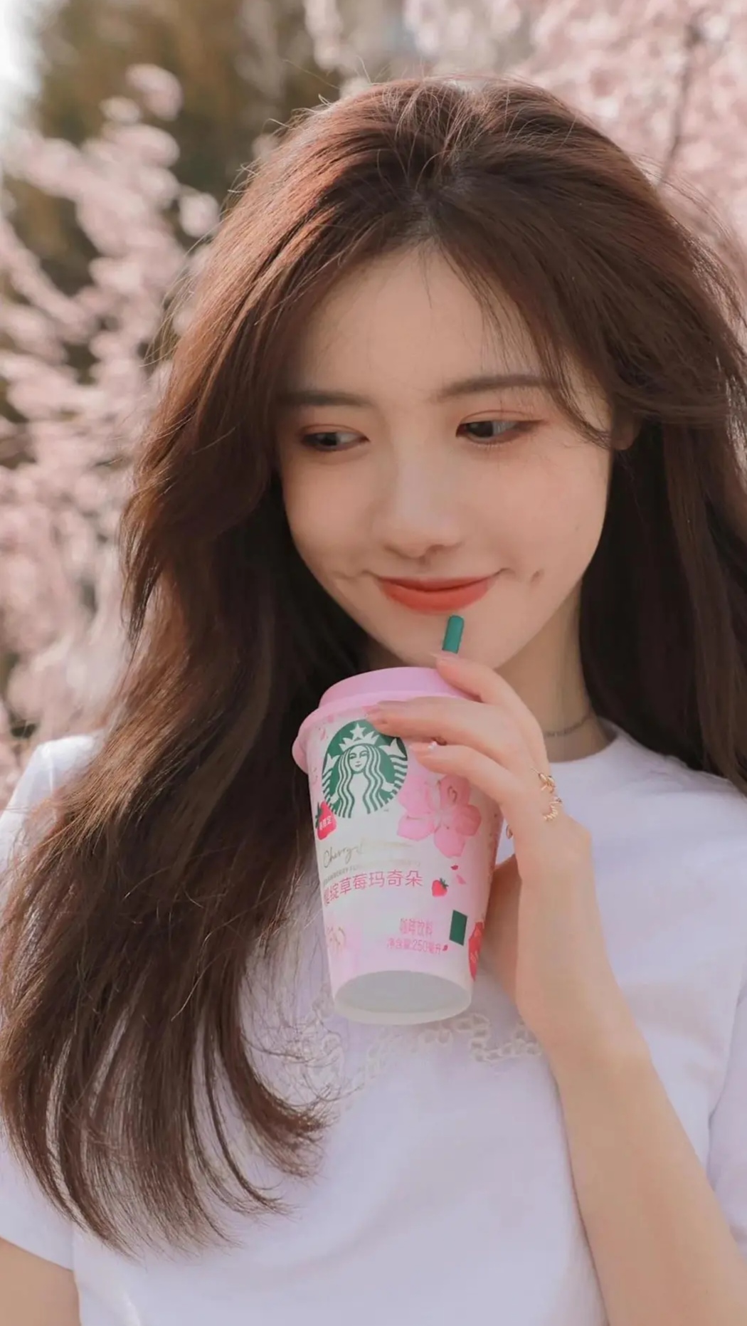 留影祖国的大好河山,让爱意情谊长久留存