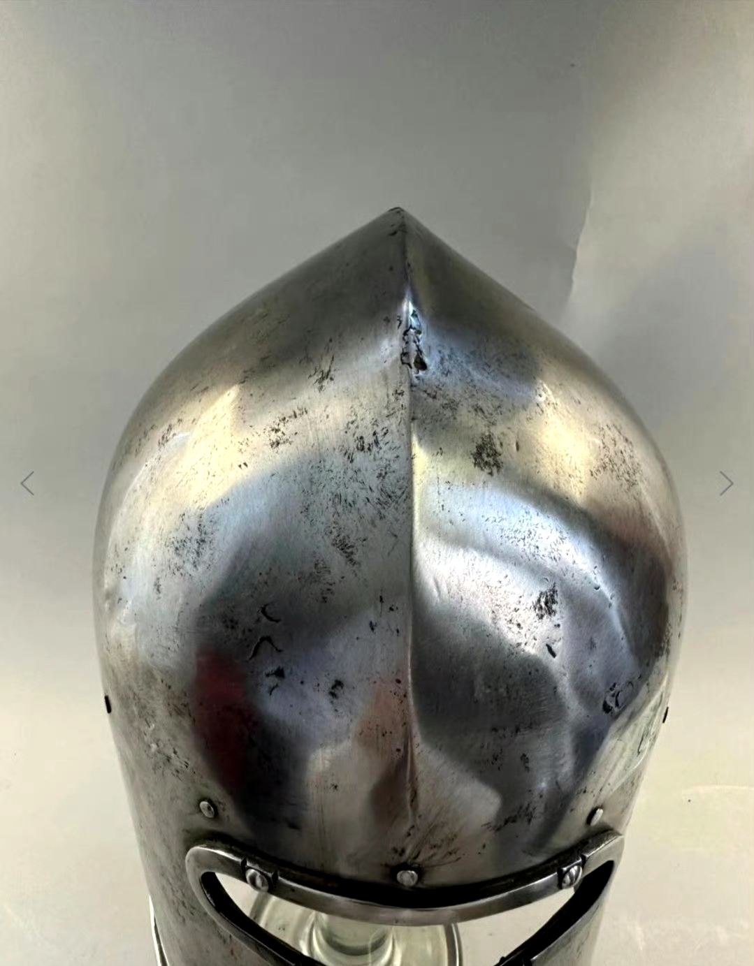 青铜武器装备的造型复原到钢铁时代来,科林斯的后裔就是巴布塔头盔