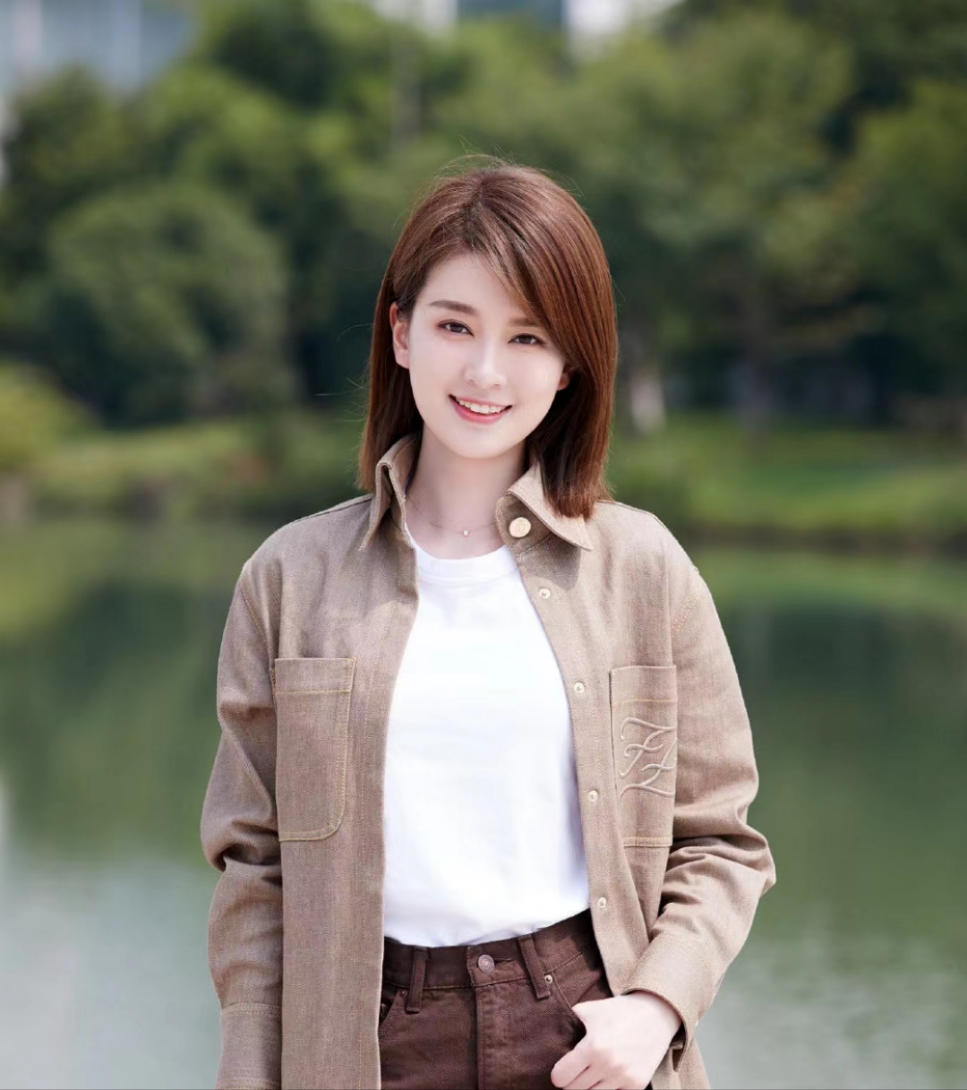 动态连更挑战# 乔欣和赖柏霖要结婚摆酒席了 昨天潮汕当地村的居民