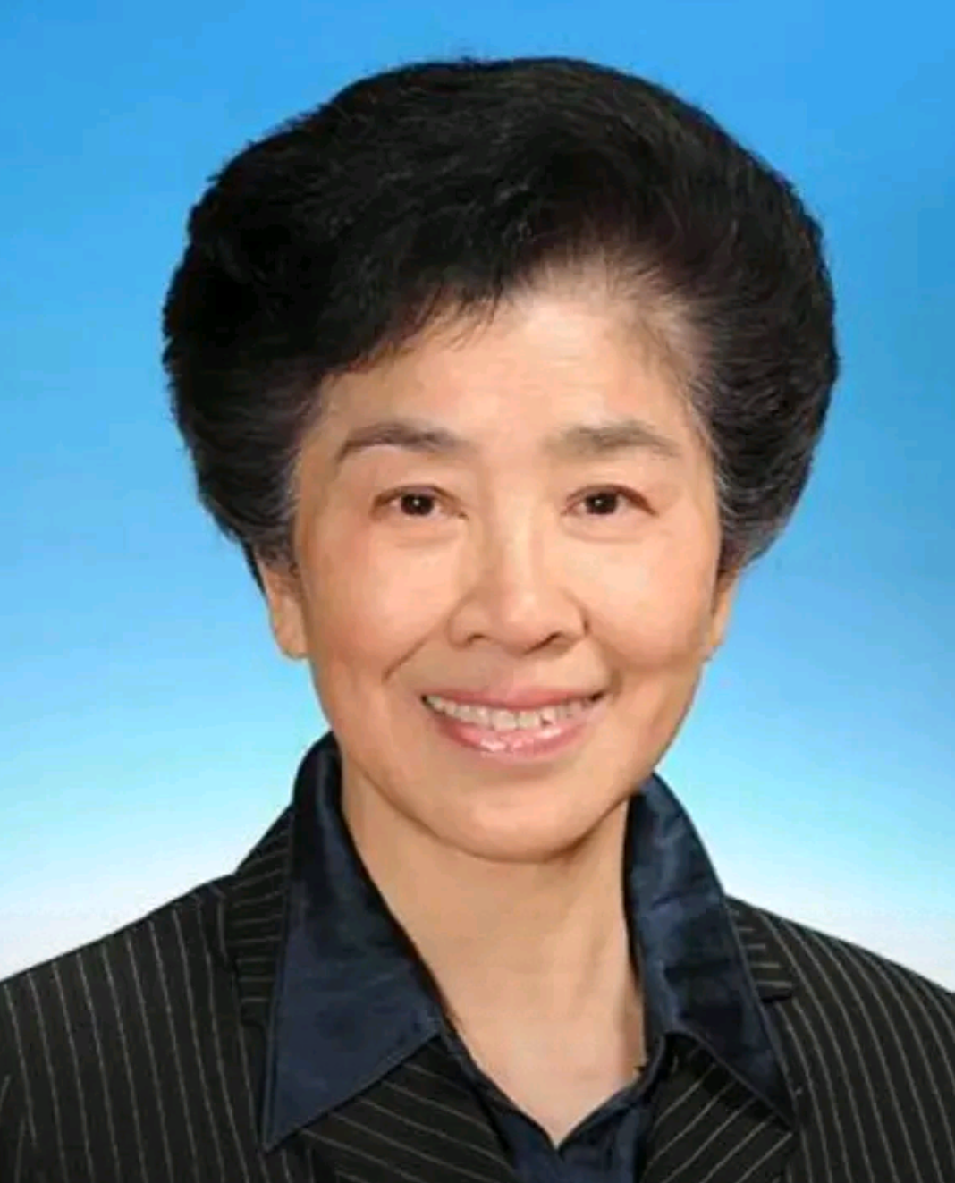 81岁女院士在央视节目上"出尽洋相",当主持人散贝