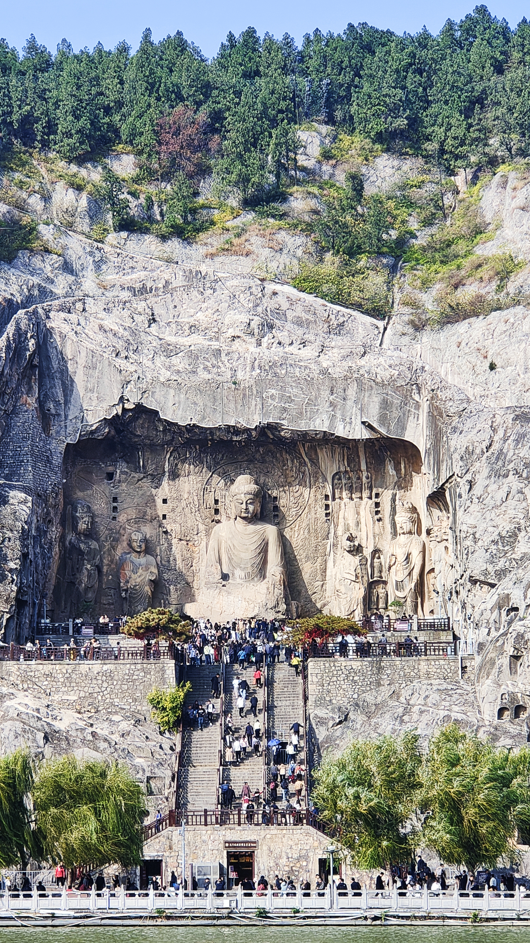 河南龙门石窟景点简介图片