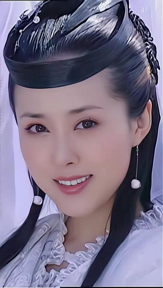 "最美嫦娥"颜丹晨,美丽低调,娱乐圈中的清流