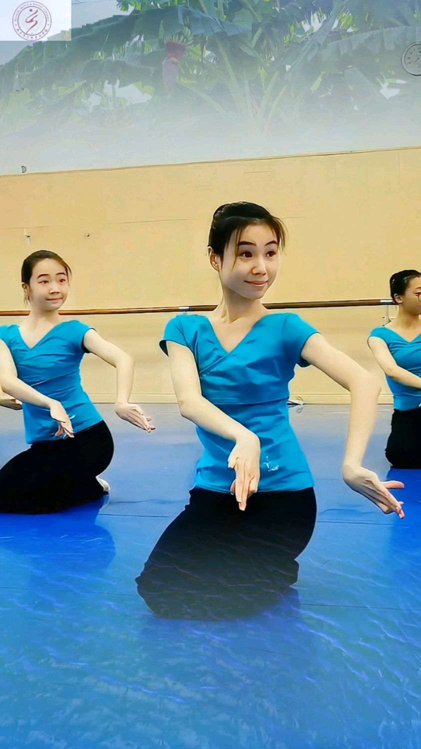 小王老师舞蹈课堂实录傣族组合