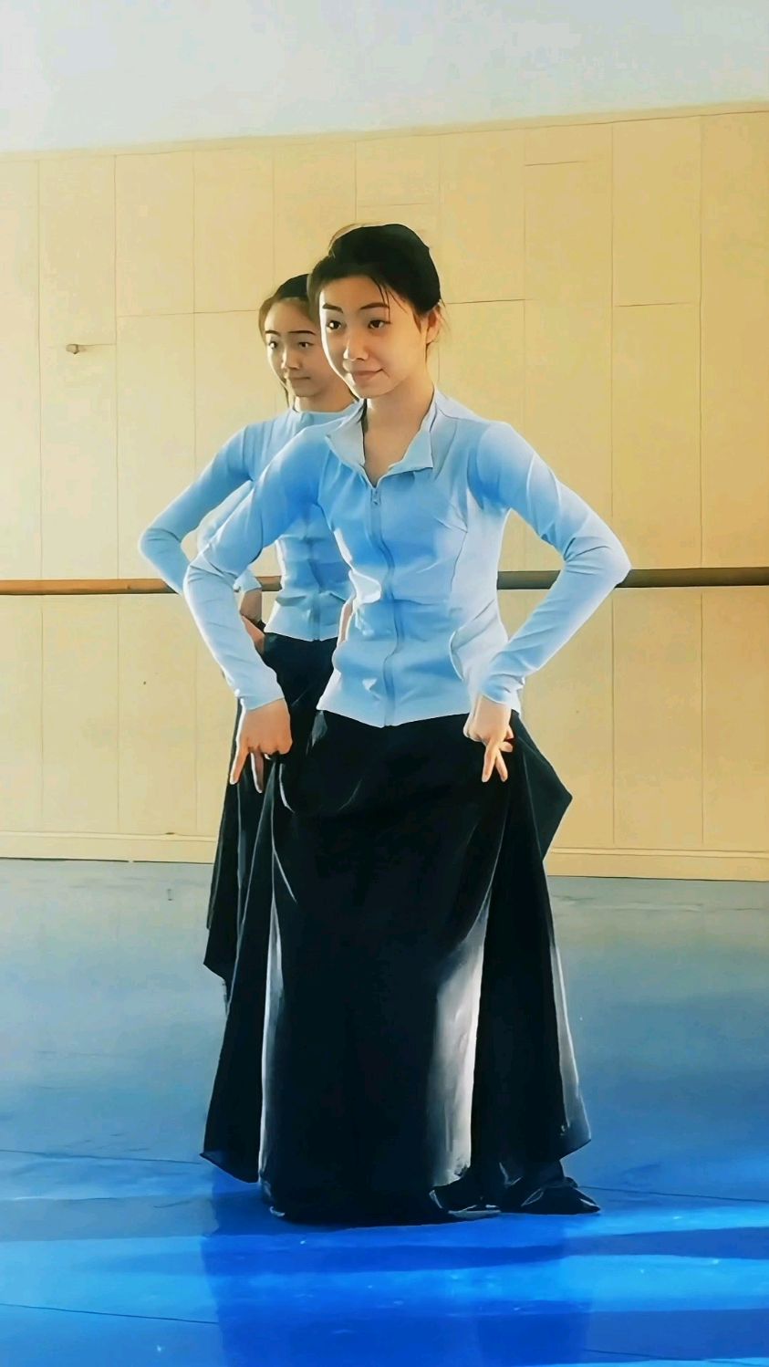 小王老师朝鲜族舞蹈教学课堂实录