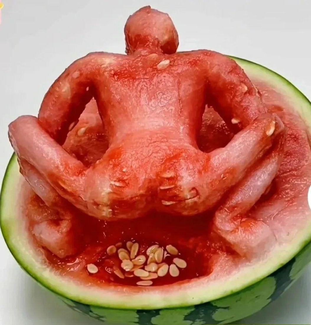 —这年头,就连一个西瓜都能整得如此花里胡哨的,看了