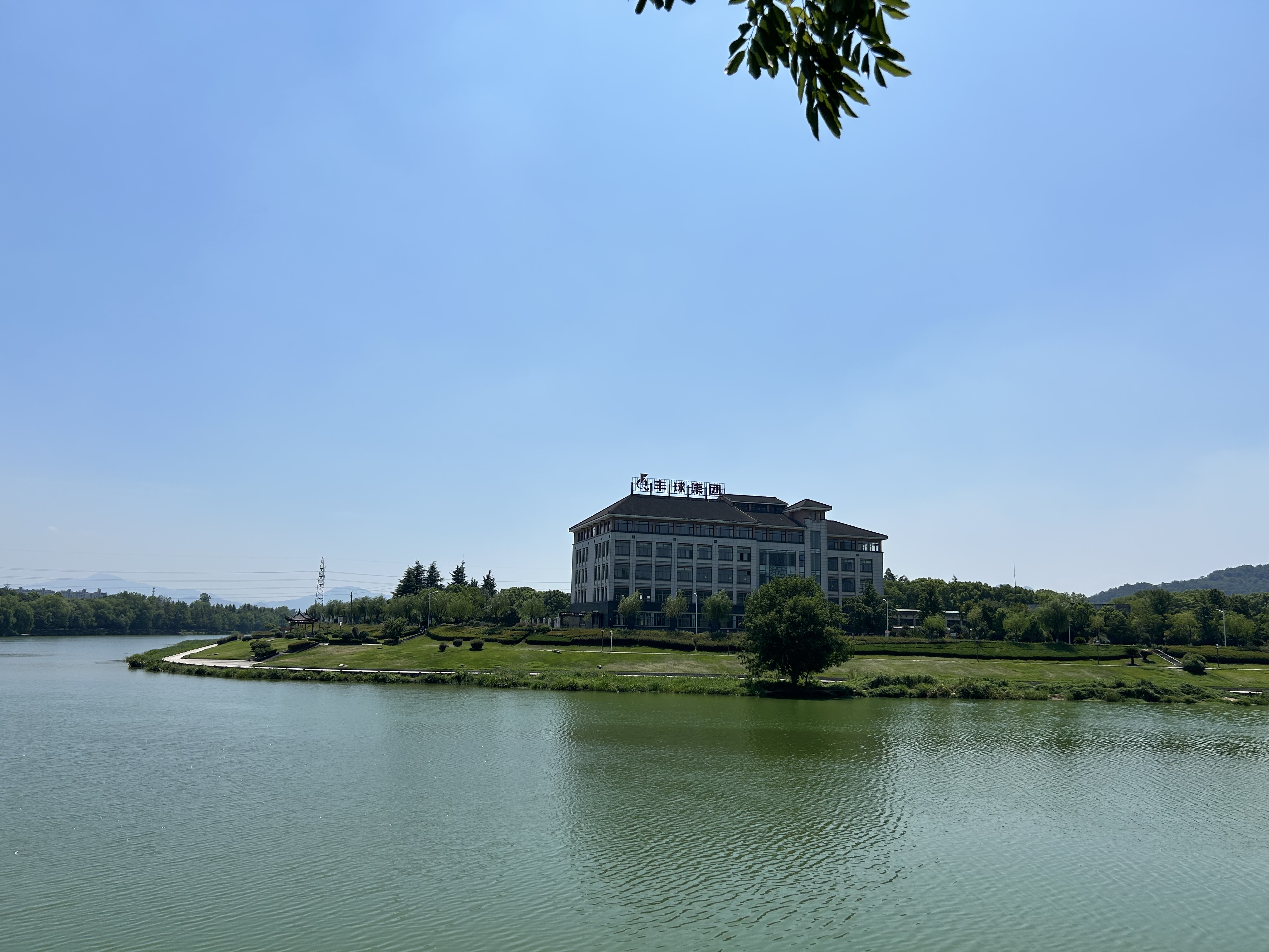 10月18日凌晨醒来后,久久未能再入睡,等到疲惫不堪