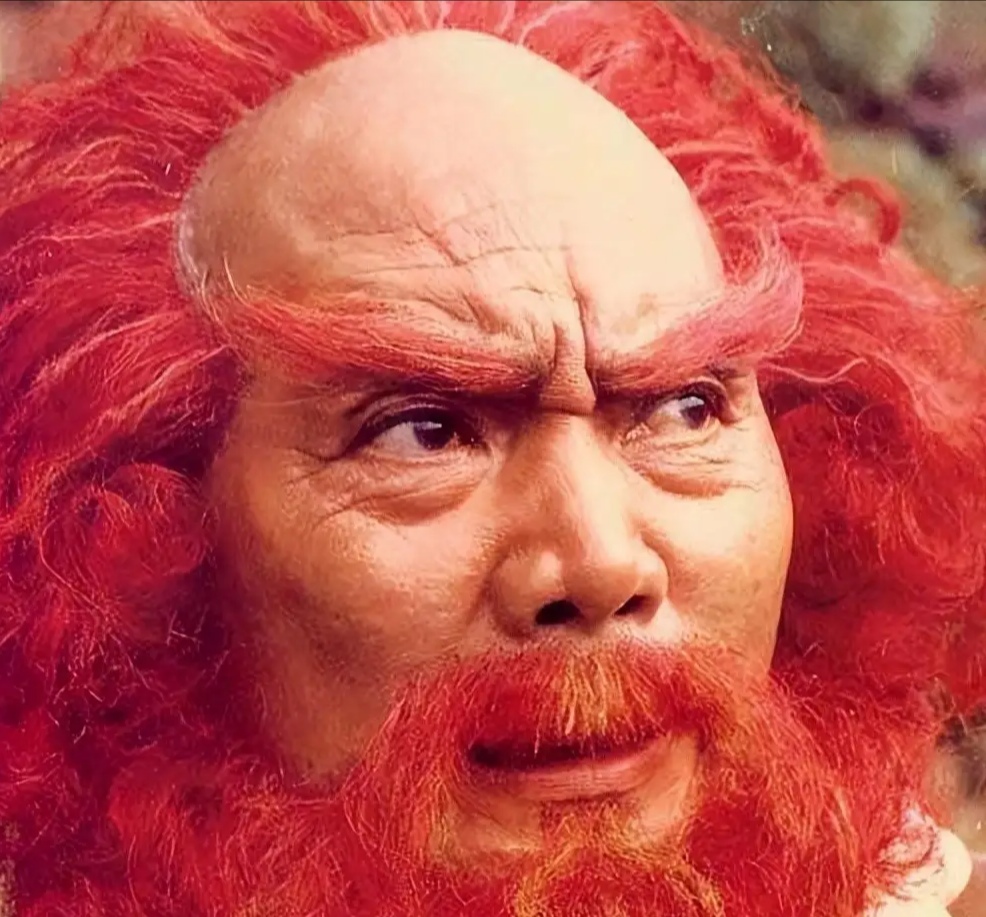 沙和尚就是打碎一个杯子,就被贬下凡间,还遭受七日一次的,飞剑穿胸之