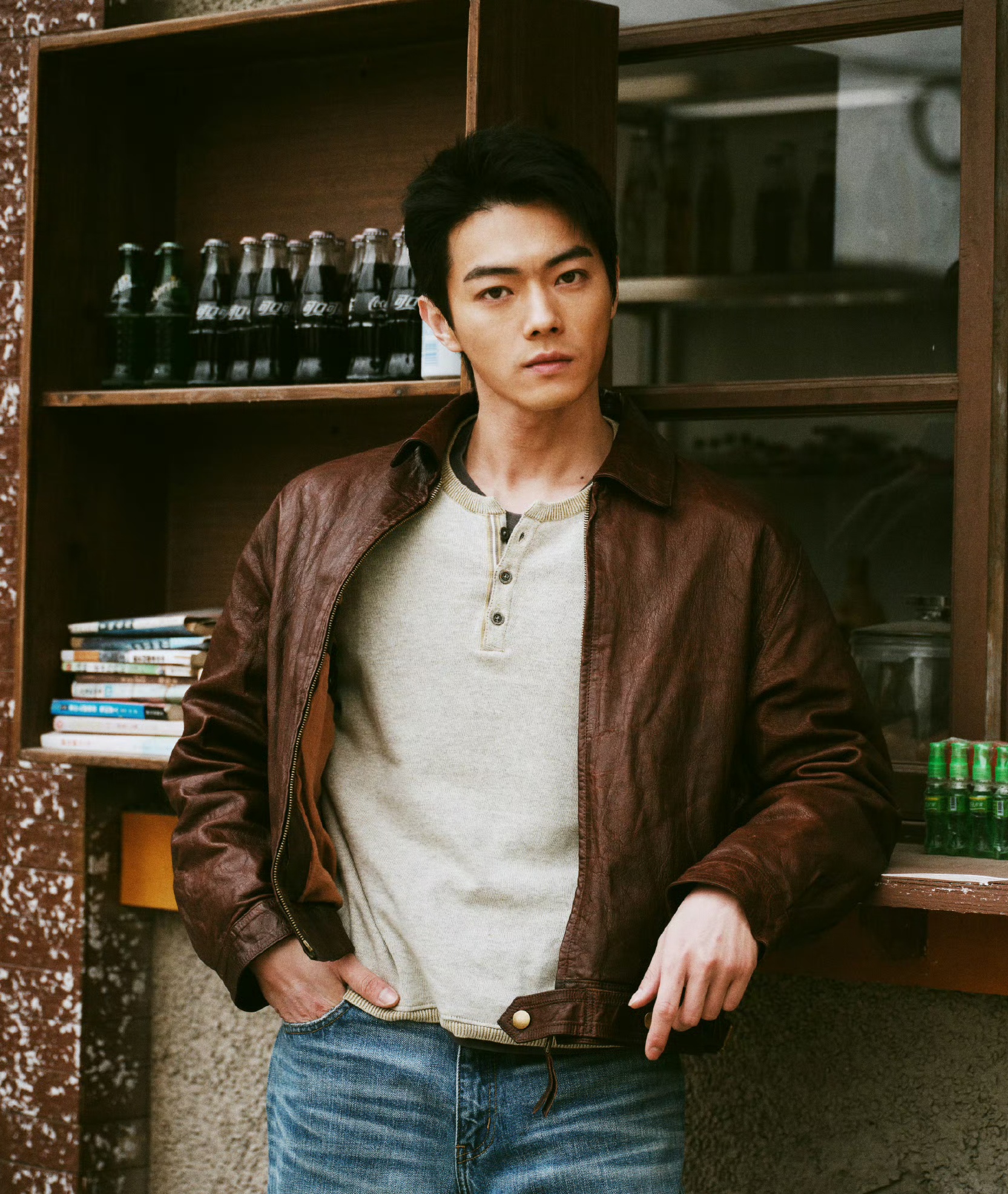 许凯,邓恩熙《方圆八百米》是一部悬疑犯罪题材电视剧