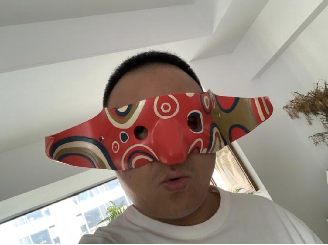 6年前,一个姑娘哭着对我说,"你买个房吧,买了