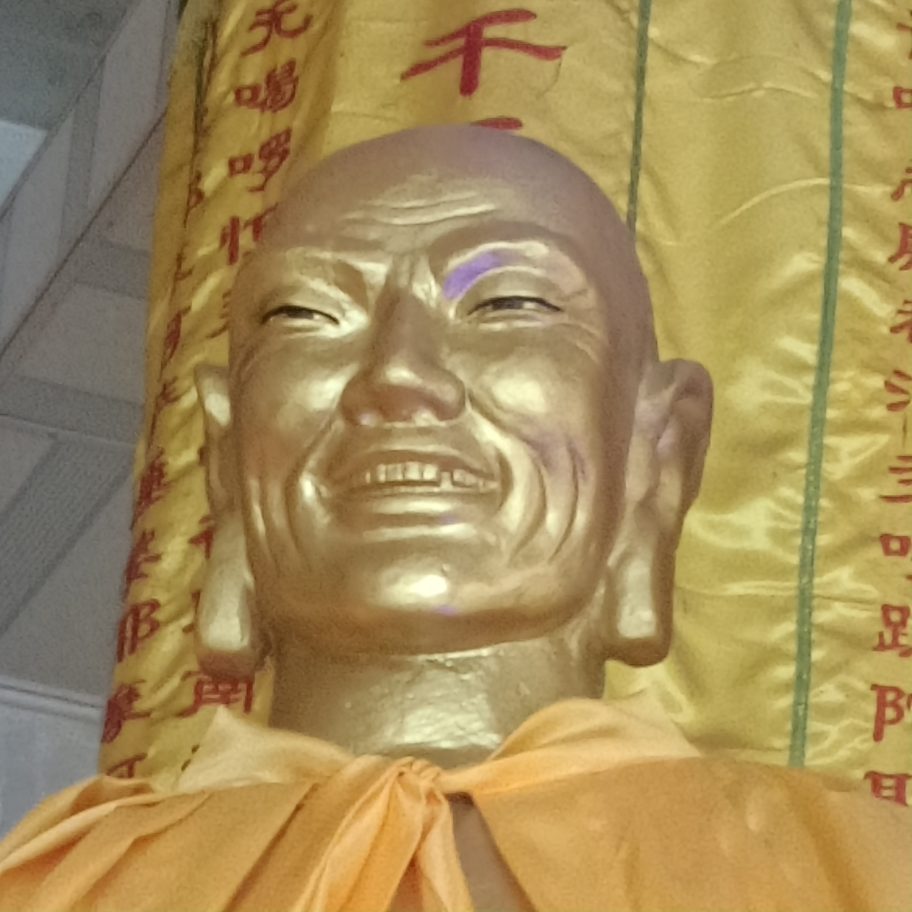 做一个学佛修行的人,自己走遍千山万水,自己去过很多