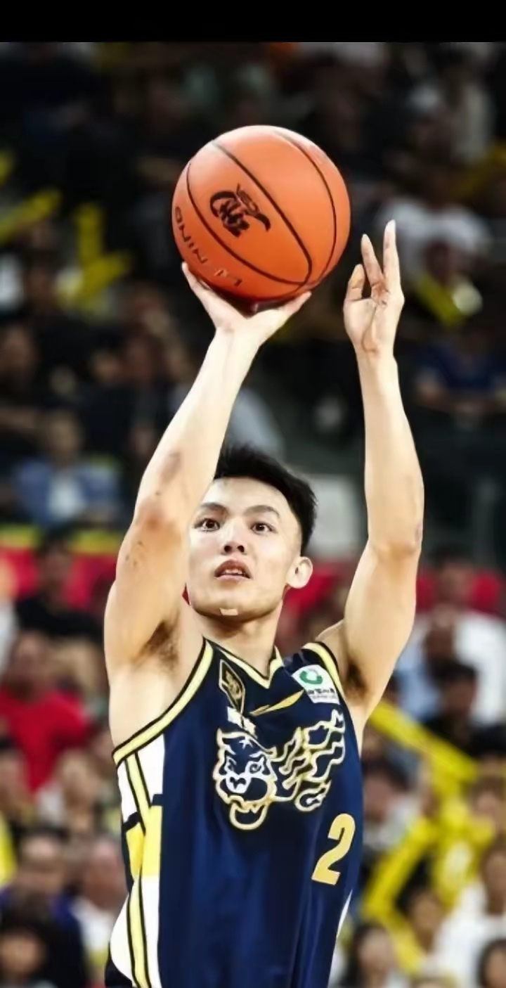 不知不觉,徐杰已冲进本土控卫前五!