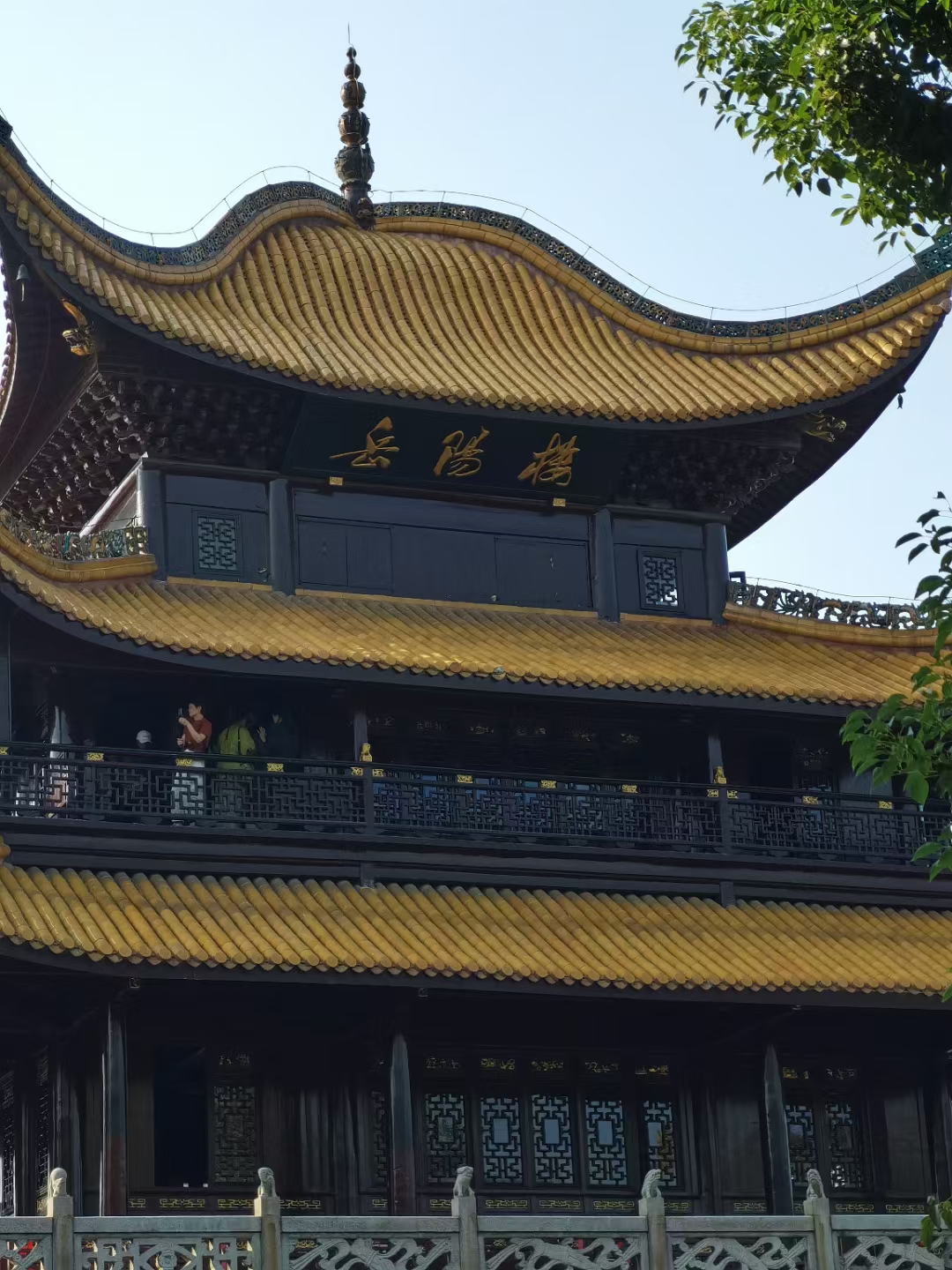 但现代人虽浸润多时,却以姥 楼雨天岳阳楼下雨天岳阳楼图片