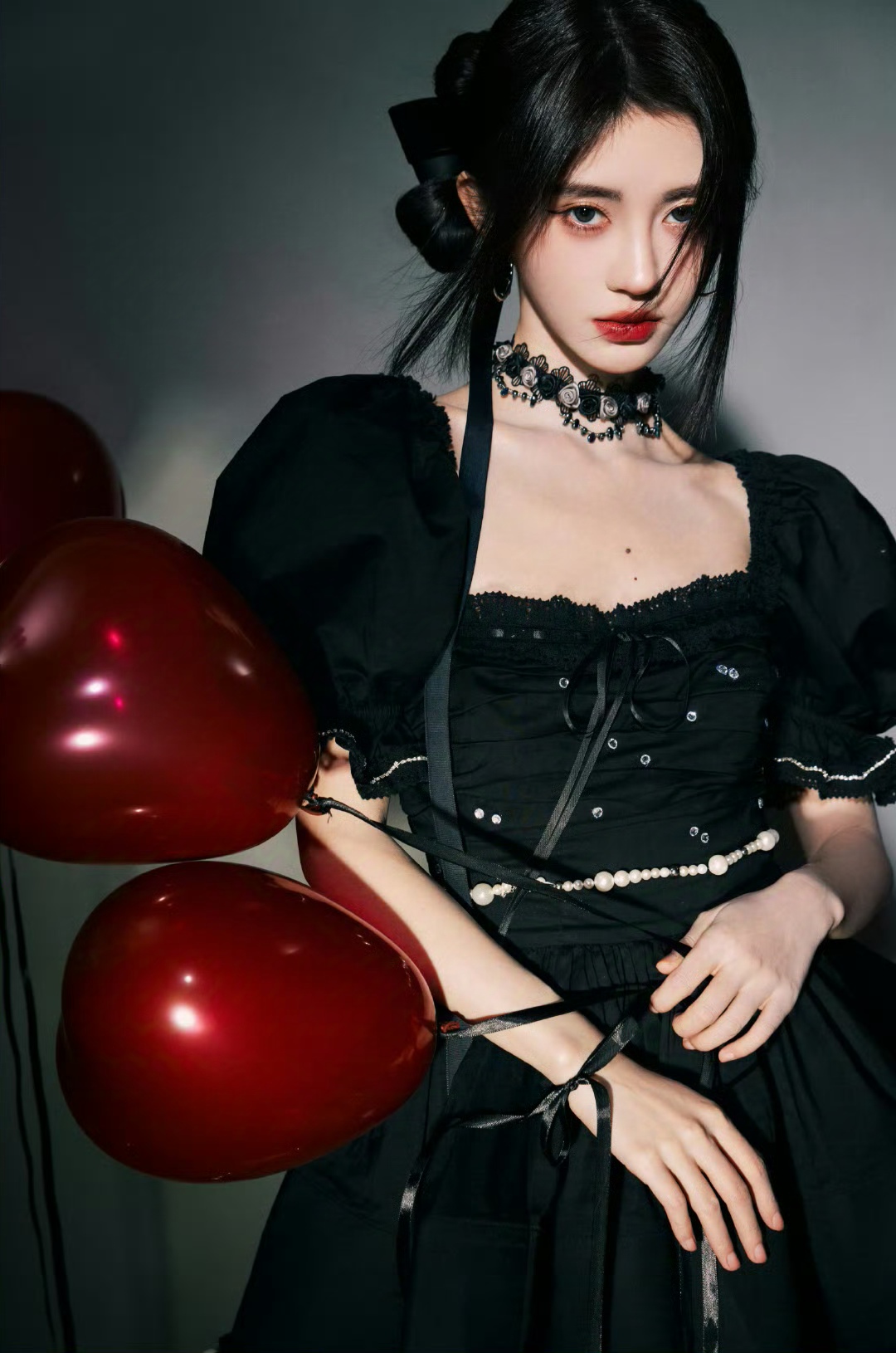 甜美酷辣的"四千年美女"鞠婧祎,俏皮灵动,花枝招展,婀娜身材,曲线完美