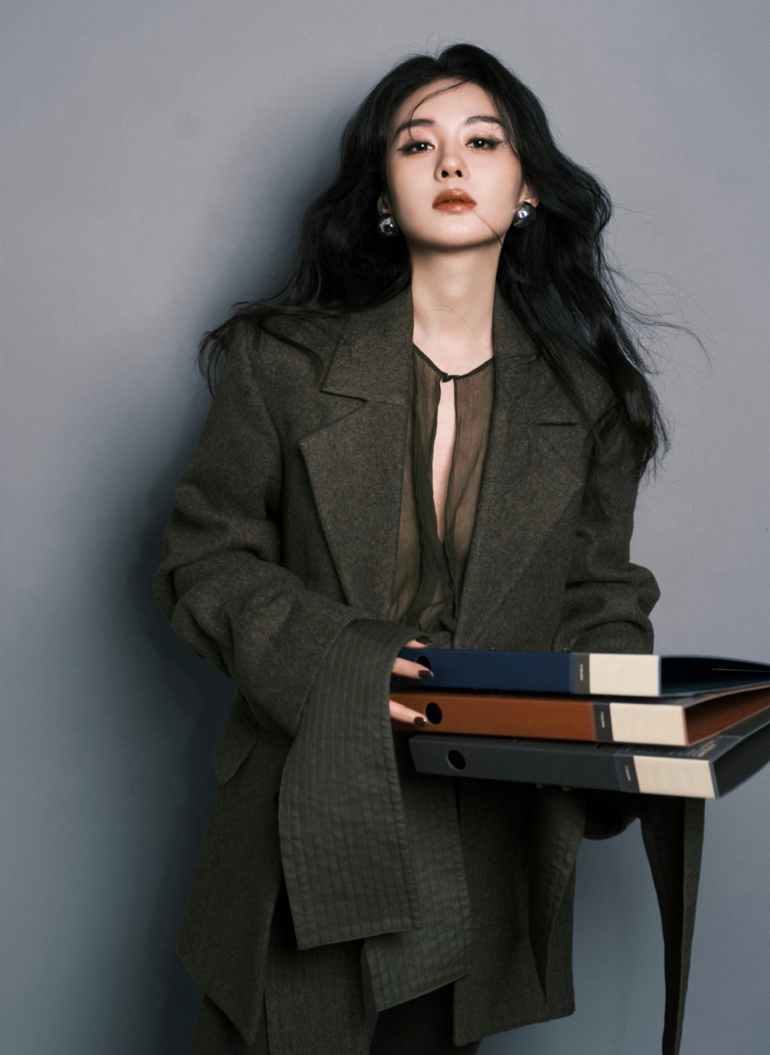 雪肤玉貌,身材曼妙的郑合惠子,眉清目秀,气质优雅,婀娜身姿,凹凸有致