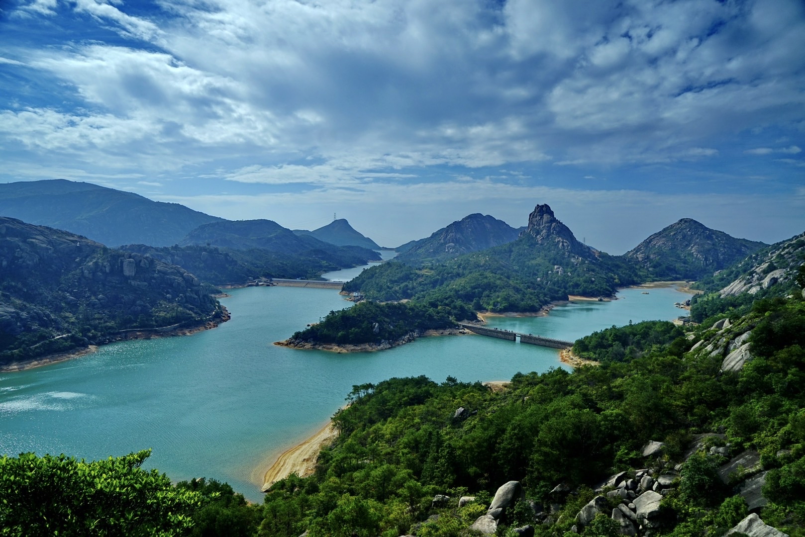 冬天爬爬大罗山,风景秀丽,全身温暖,大罗山风景最美的是天河水库,看