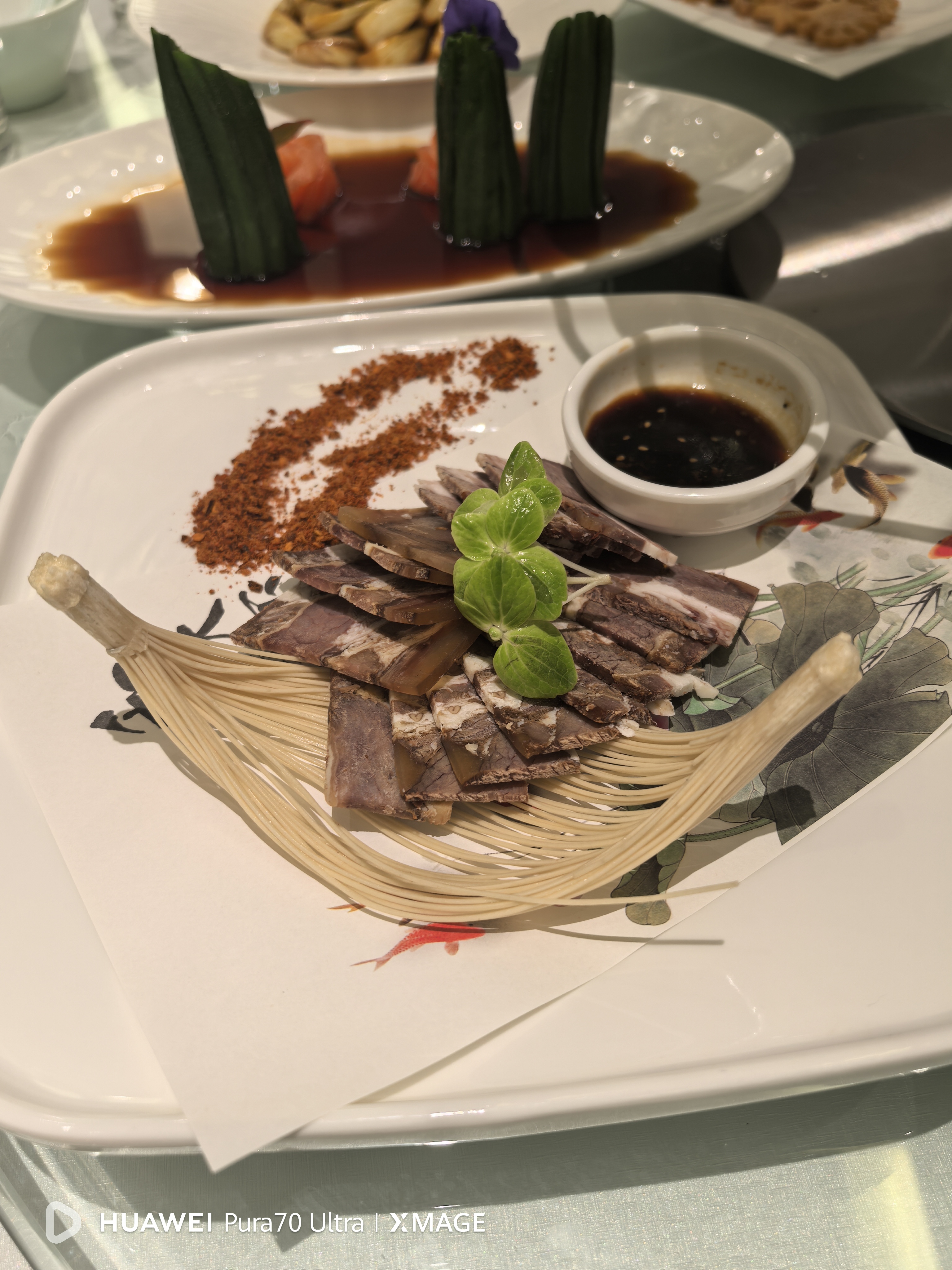 不喜欢给别人添麻烦,也不喜欢给自己找麻烦,平淡的