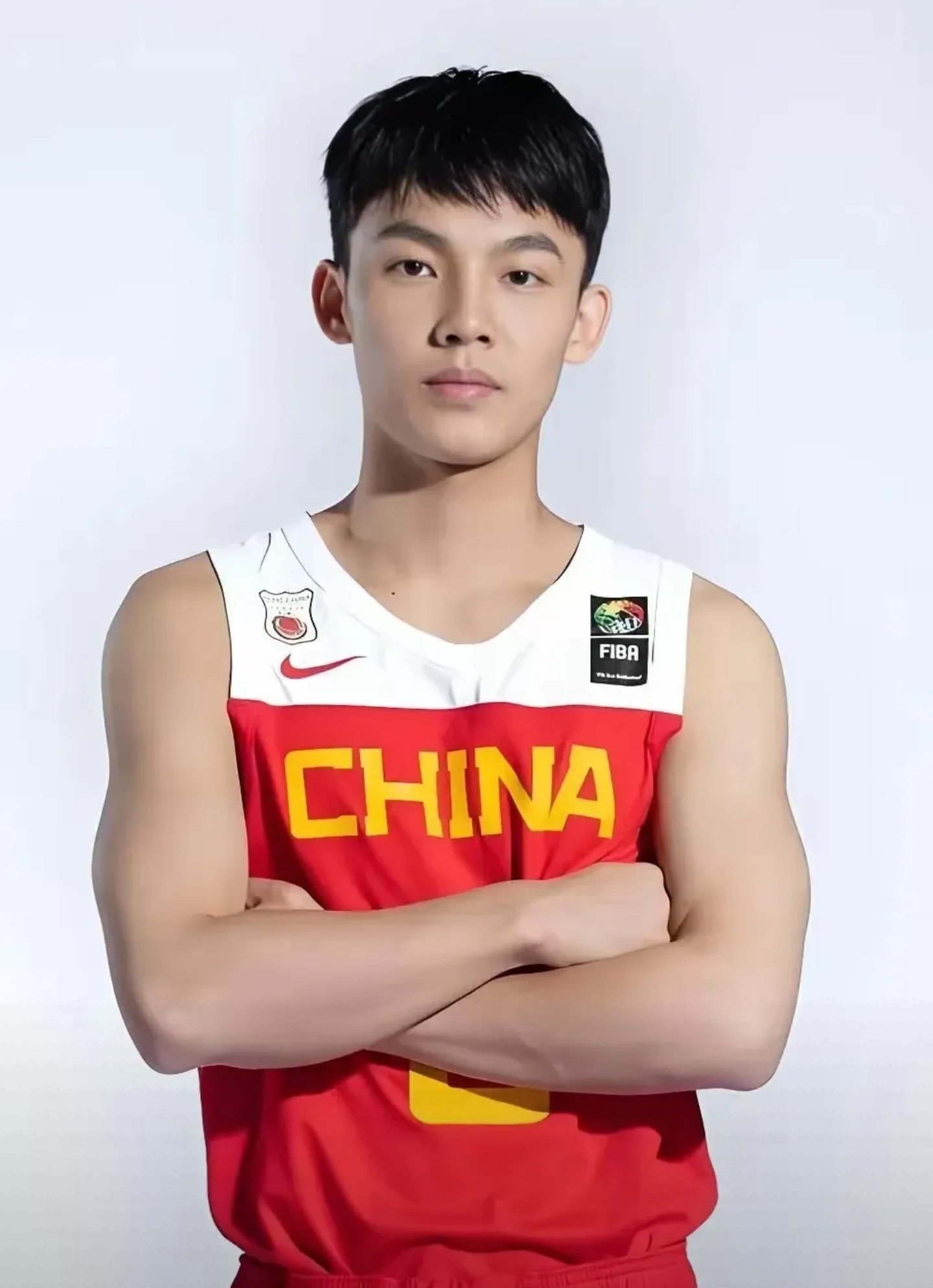 徐杰,24岁,身高1.78米,仅有高中文凭,却已是人生的胜利者