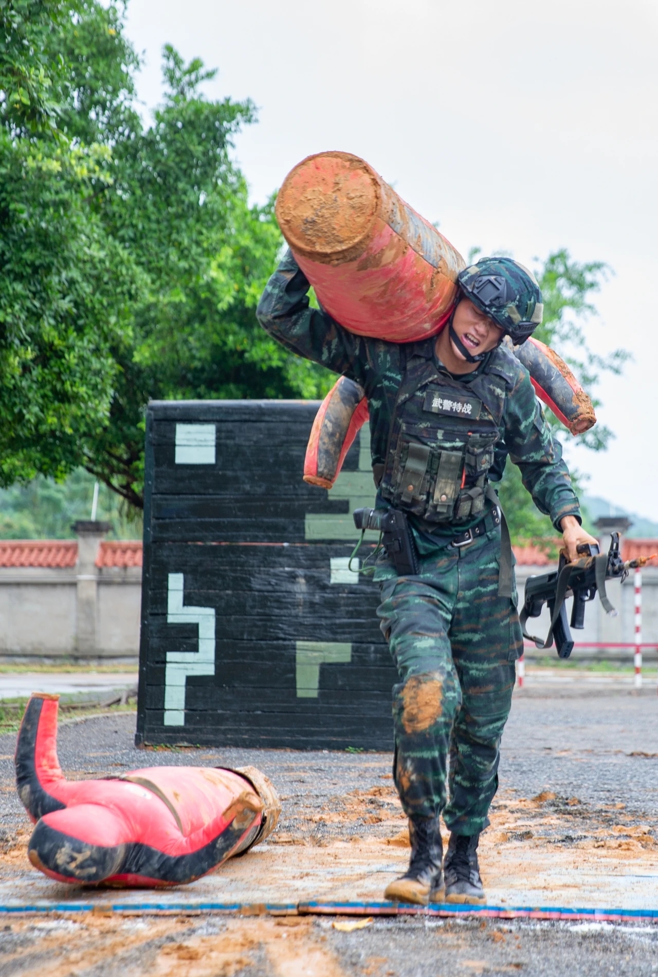 武警特战装备图片图片