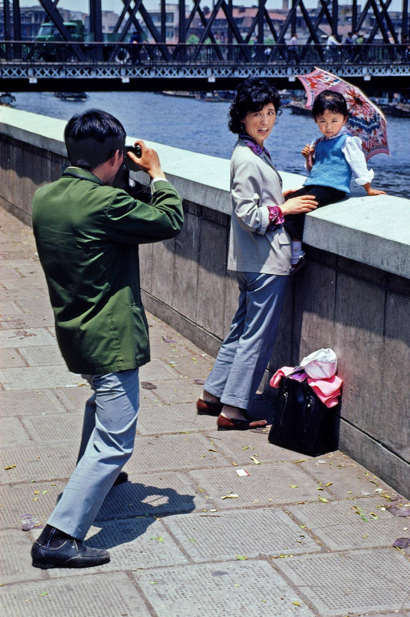 1977年,苏州姑娘一眼相中憨厚帅气的小伙