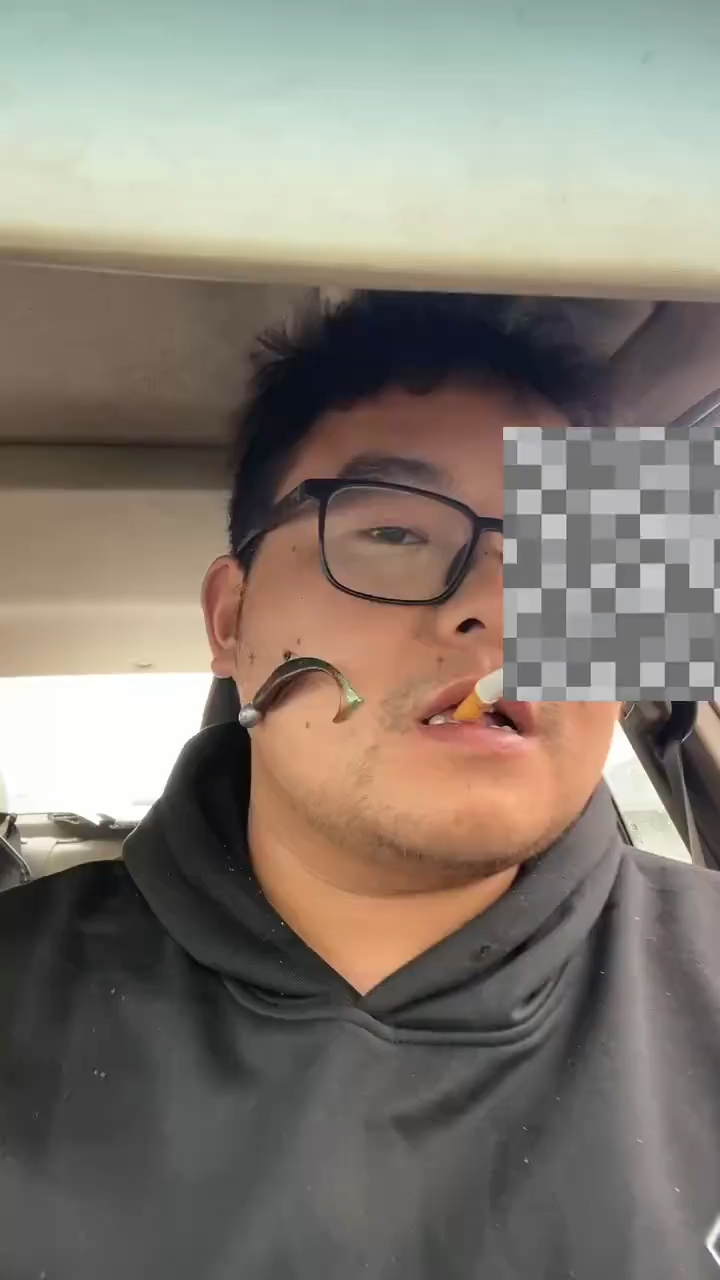 咦,好大的翘嘴,会抽烟的翘嘴