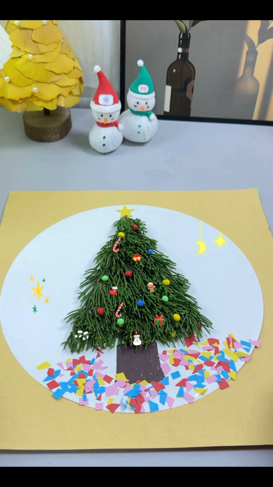 捡点树叶做一颗漂亮的圣诞树,很立体好看#幼儿园手工 #树叶贴画