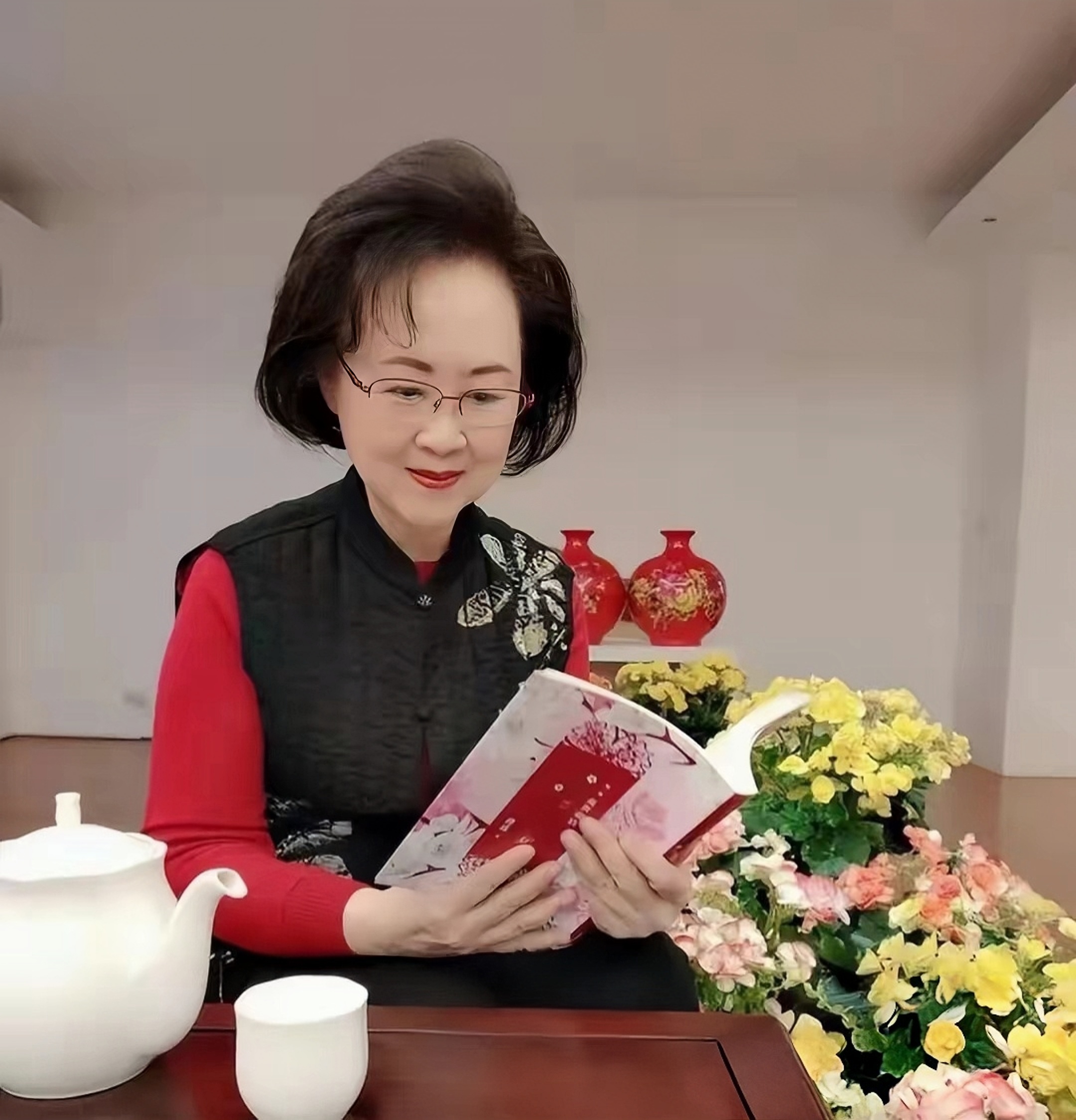 琼瑶的儿媳何琇琼,其实比婆婆还厉害