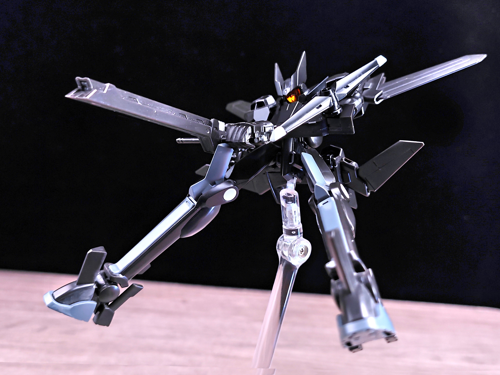 模型欣赏:hg 旗帜式 格拉汉姆特装型,by 燁痕真蓮.