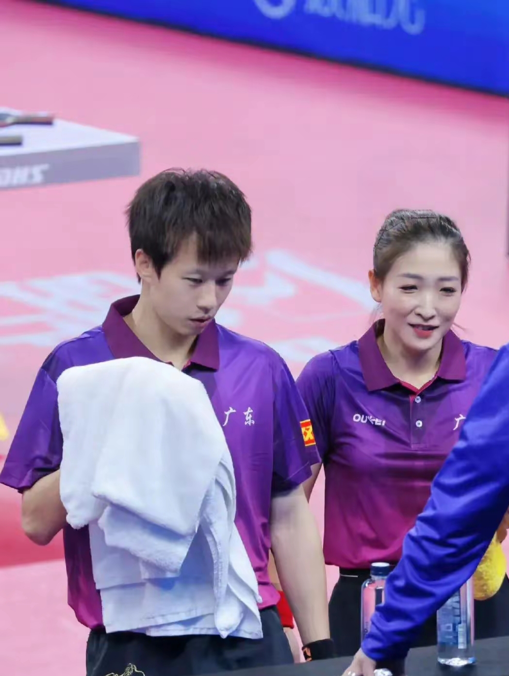 10月15日晚间消息,混双决赛正式打响,广东队的林高远/刘诗雯对阵