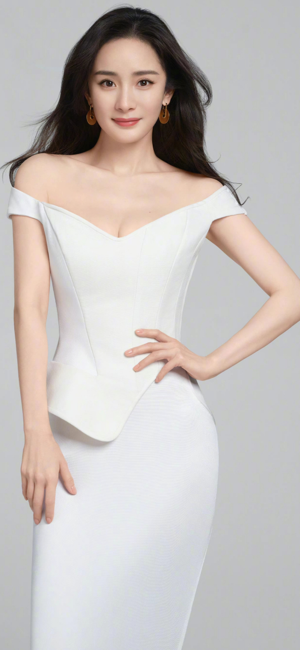 杨幂,中国内地著名女演员,歌手和制片人,1986年9月12日出生于北京